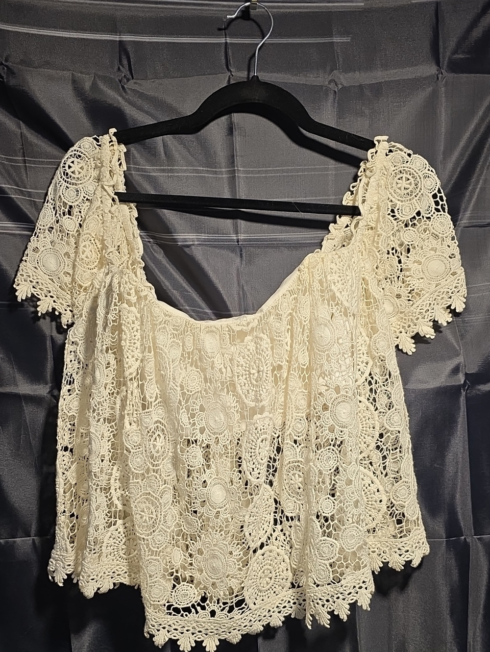 Tularosa Amelia Off The shoulder Crochet Lace Crop Top